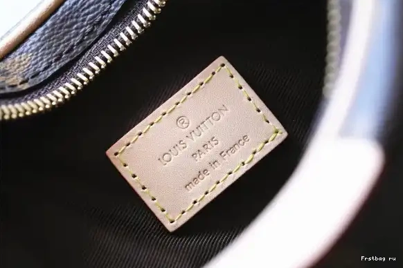 Frstbag ru Croissant LOUIS VUITTON MM 0415
